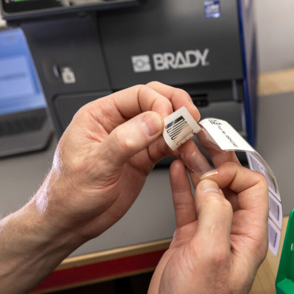 RFID og sporbarhet | RFID tags, labels og løsninger - Gravograph Norge AS